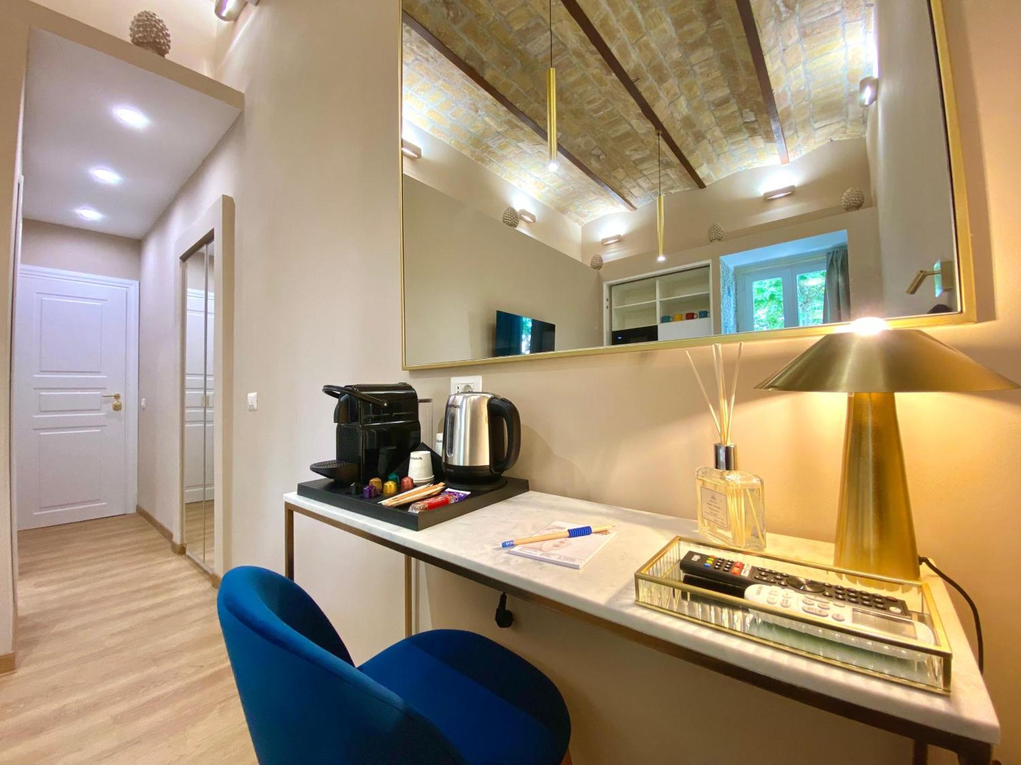 Queen Of Rome Luxury Rooms Екстериор снимка