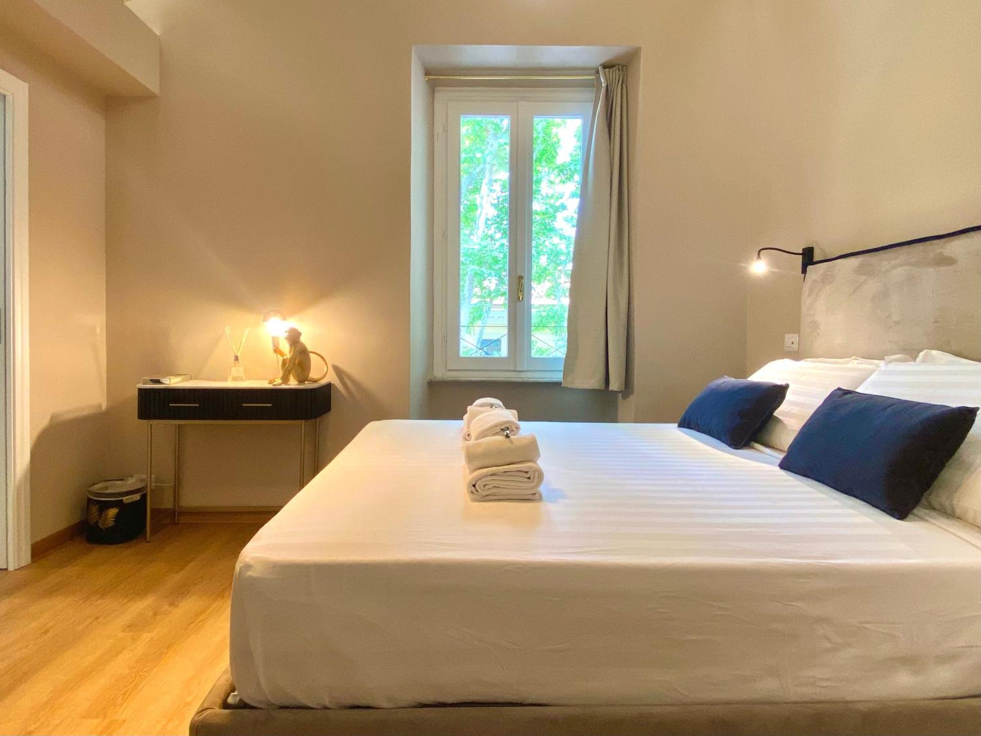 Queen Of Rome Luxury Rooms Екстериор снимка