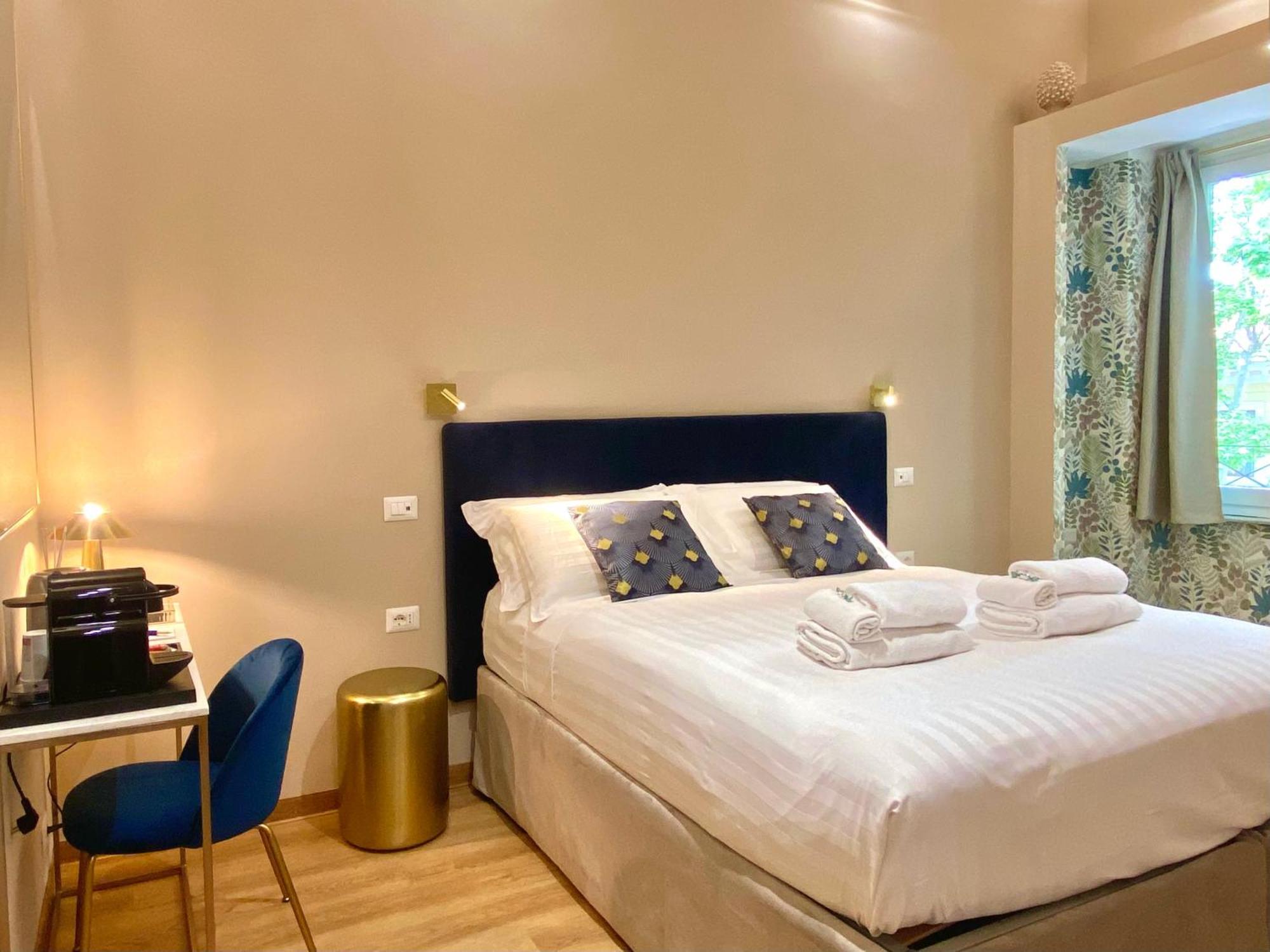 Queen Of Rome Luxury Rooms Екстериор снимка