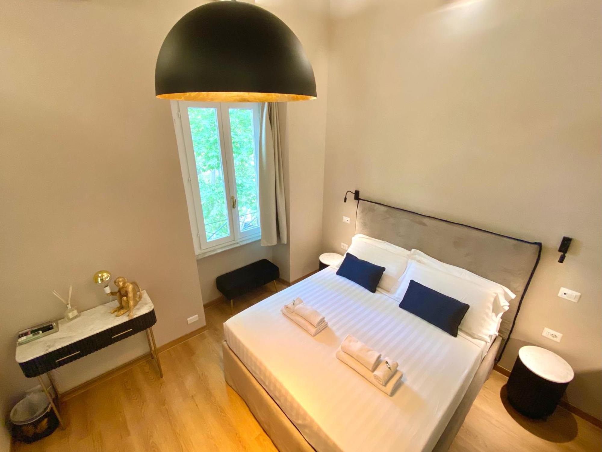 Queen Of Rome Luxury Rooms Екстериор снимка