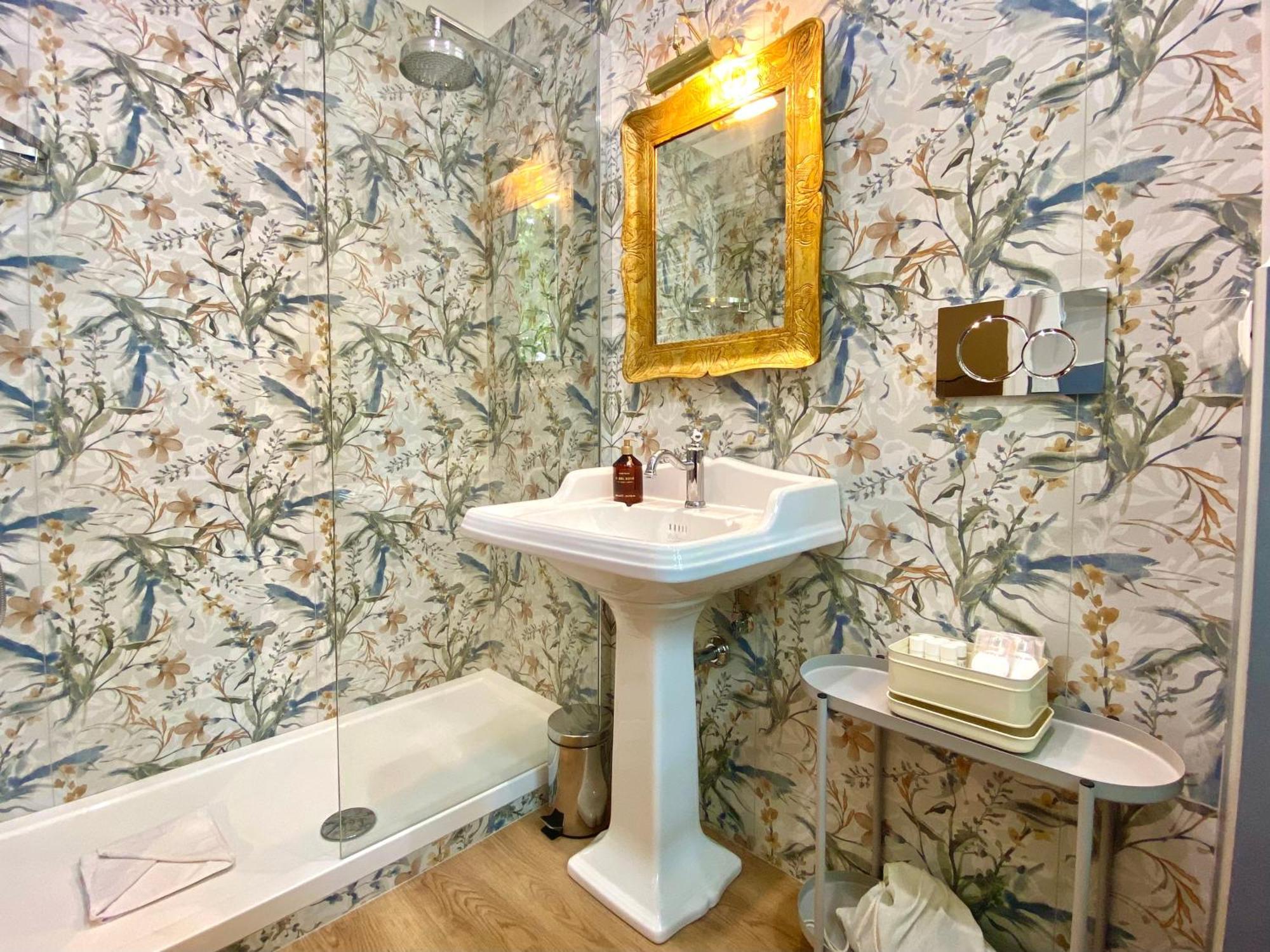 Queen Of Rome Luxury Rooms Екстериор снимка