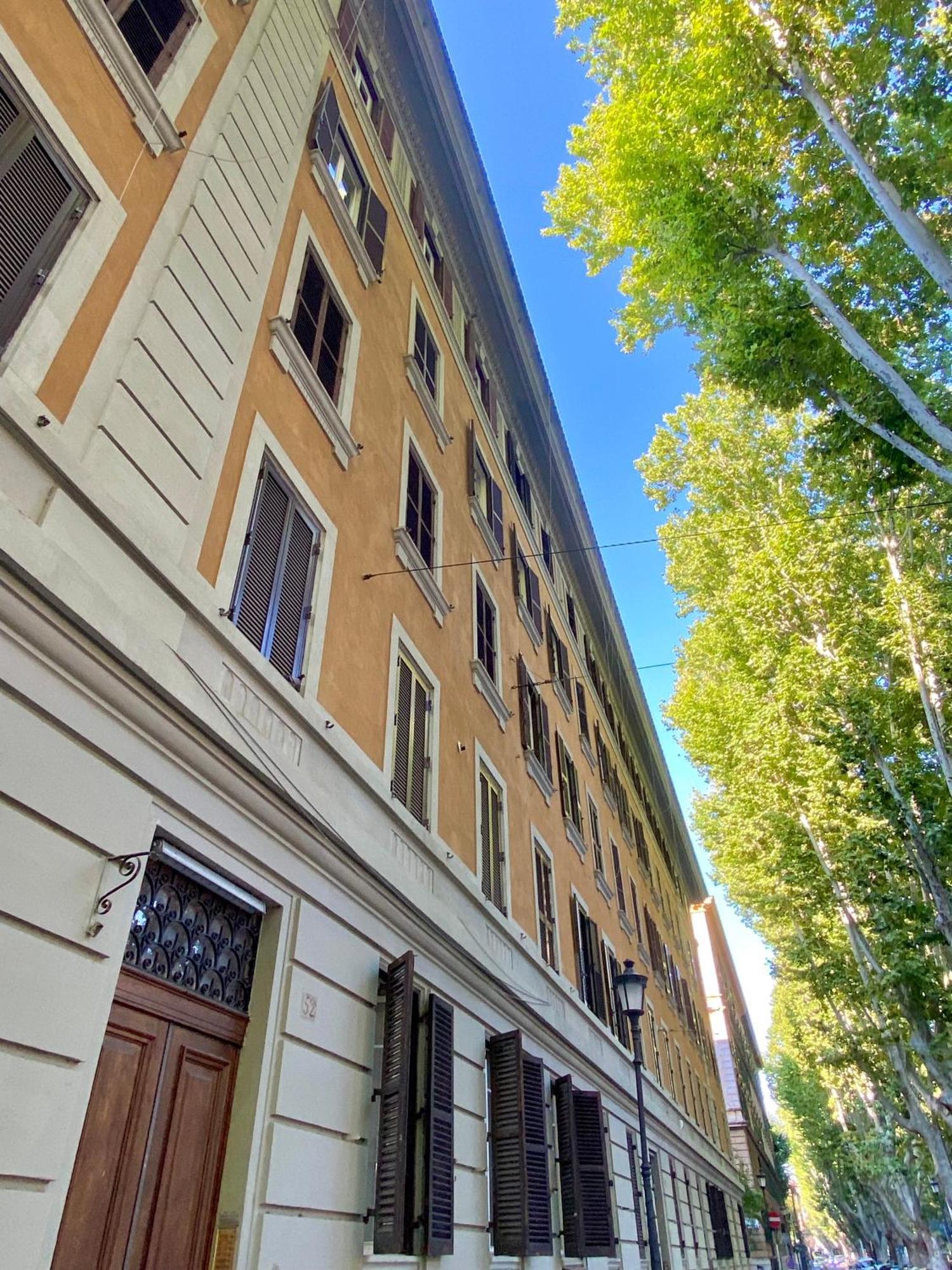 Queen Of Rome Luxury Rooms Екстериор снимка