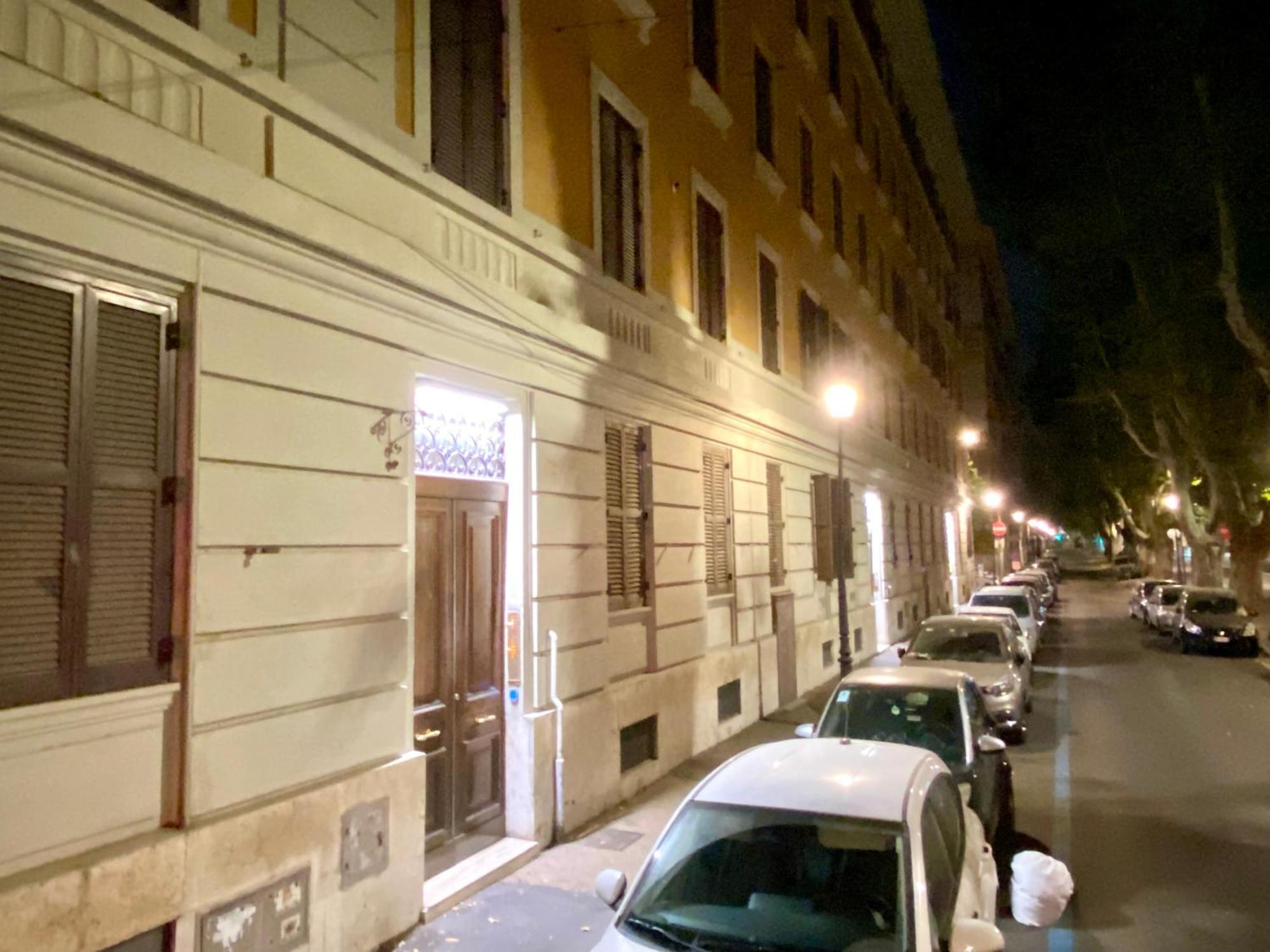 Queen Of Rome Luxury Rooms Екстериор снимка