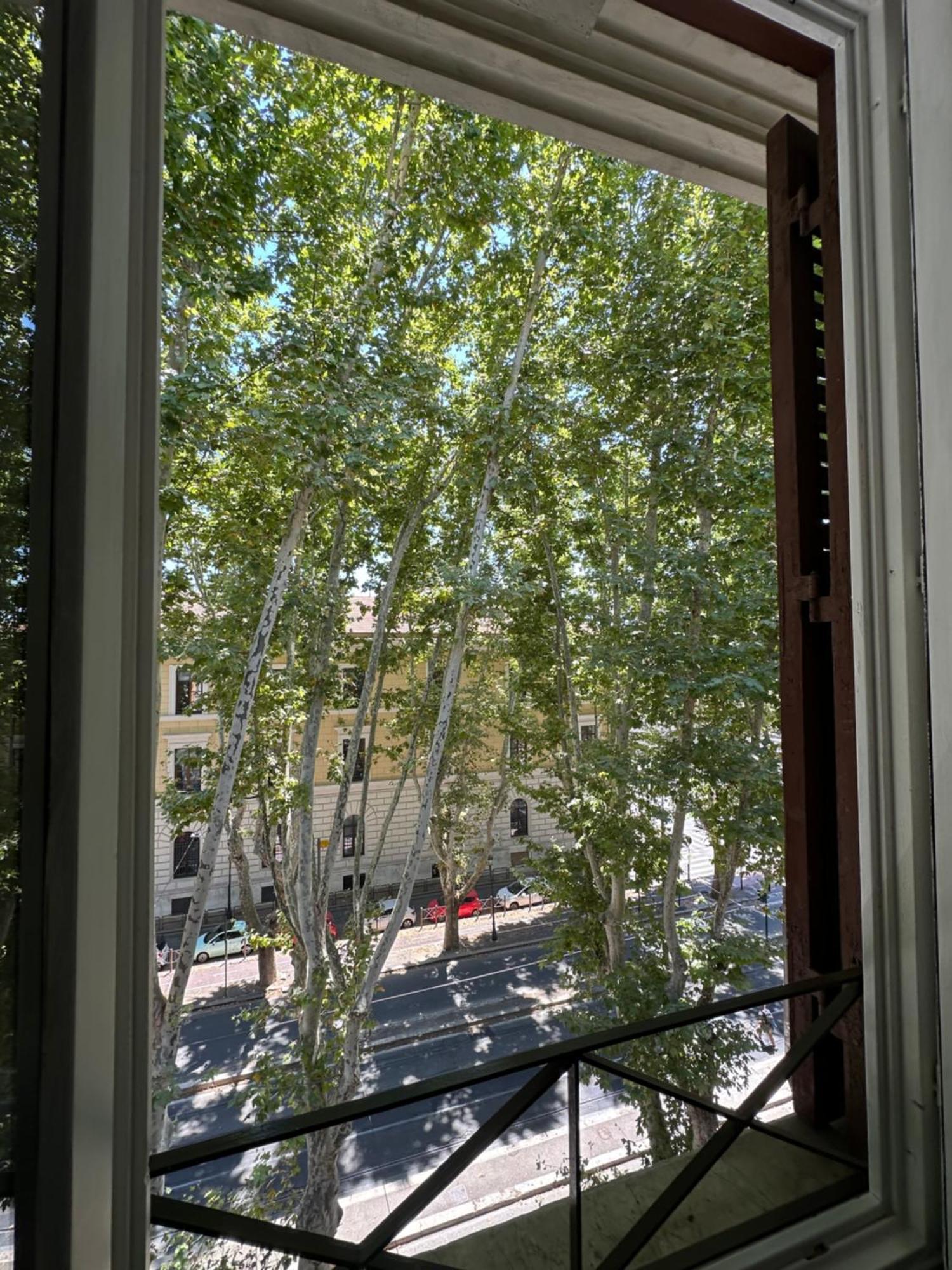 Queen Of Rome Luxury Rooms Екстериор снимка