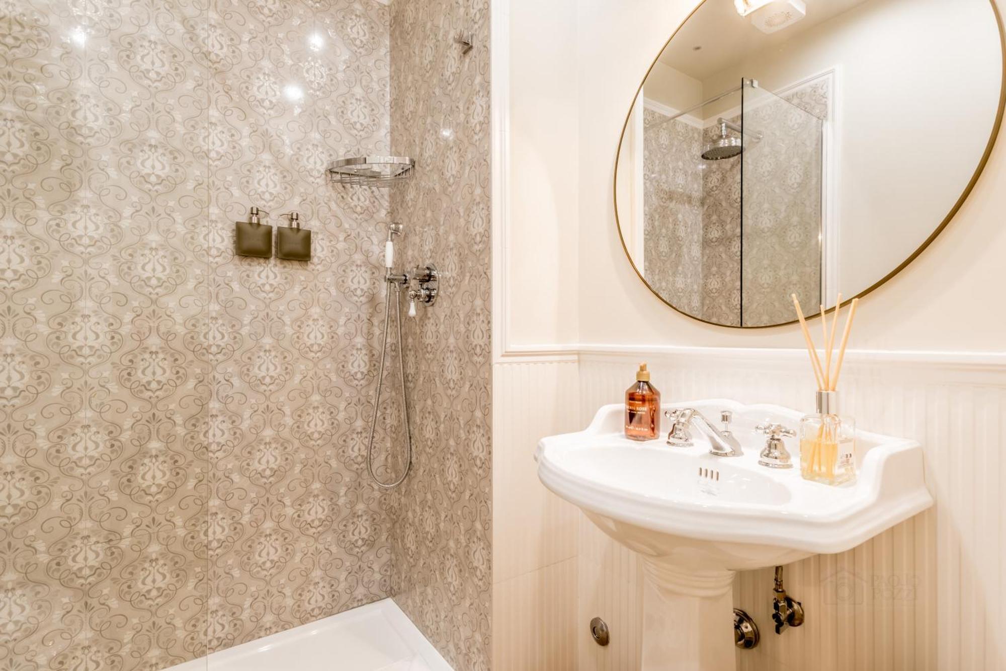 Queen Of Rome Luxury Rooms Екстериор снимка