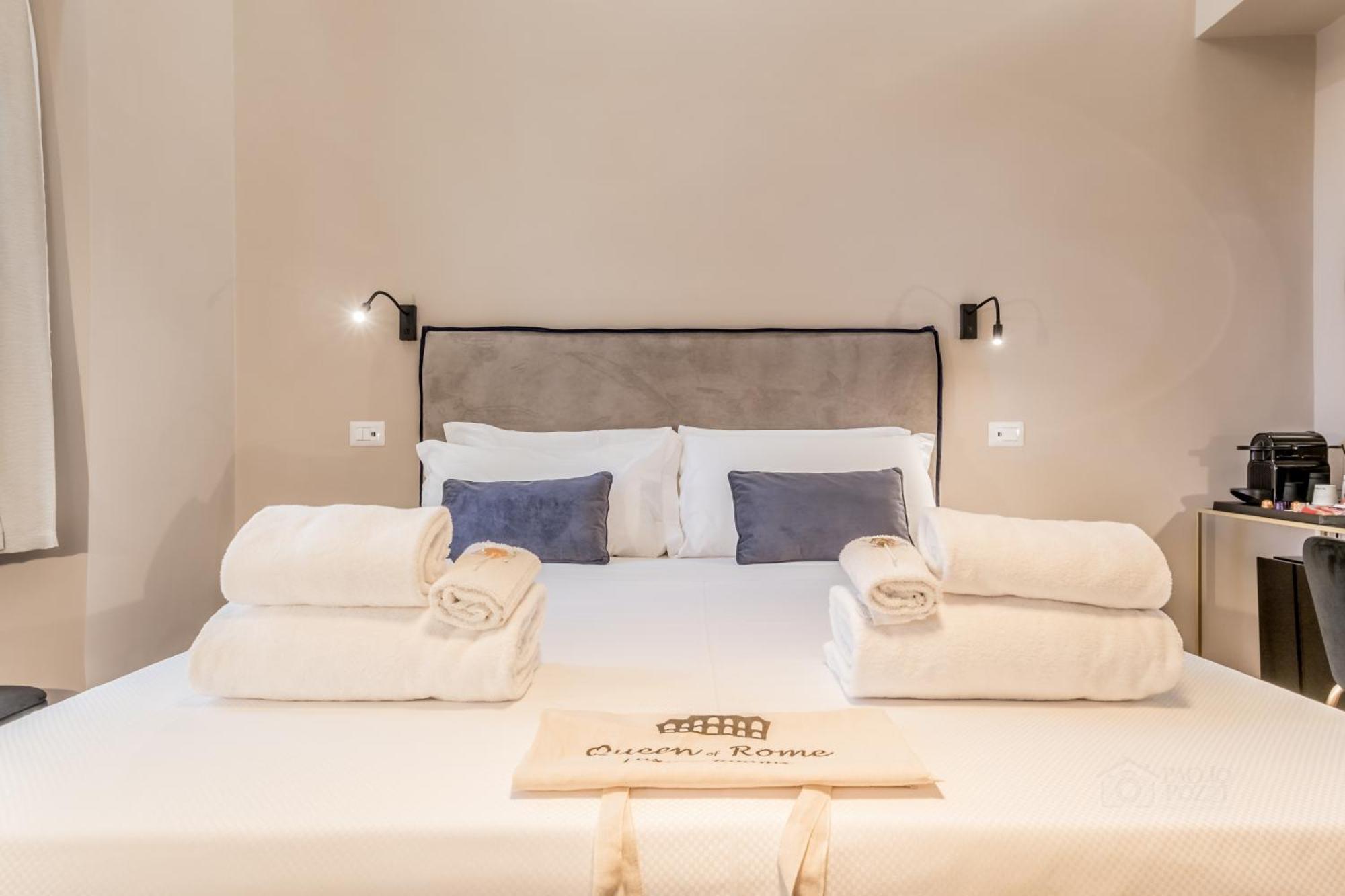 Queen Of Rome Luxury Rooms Екстериор снимка