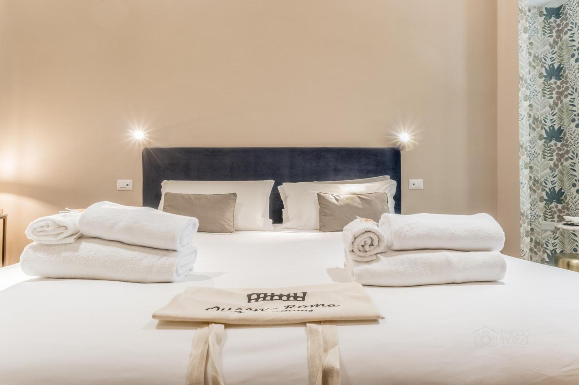 Queen Of Rome Luxury Rooms Екстериор снимка